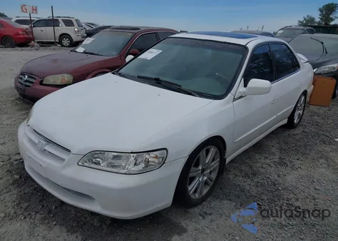 2000 Honda Accord 3.0 Ex from USA, damaged, VIN 1HGCG1654YA049078